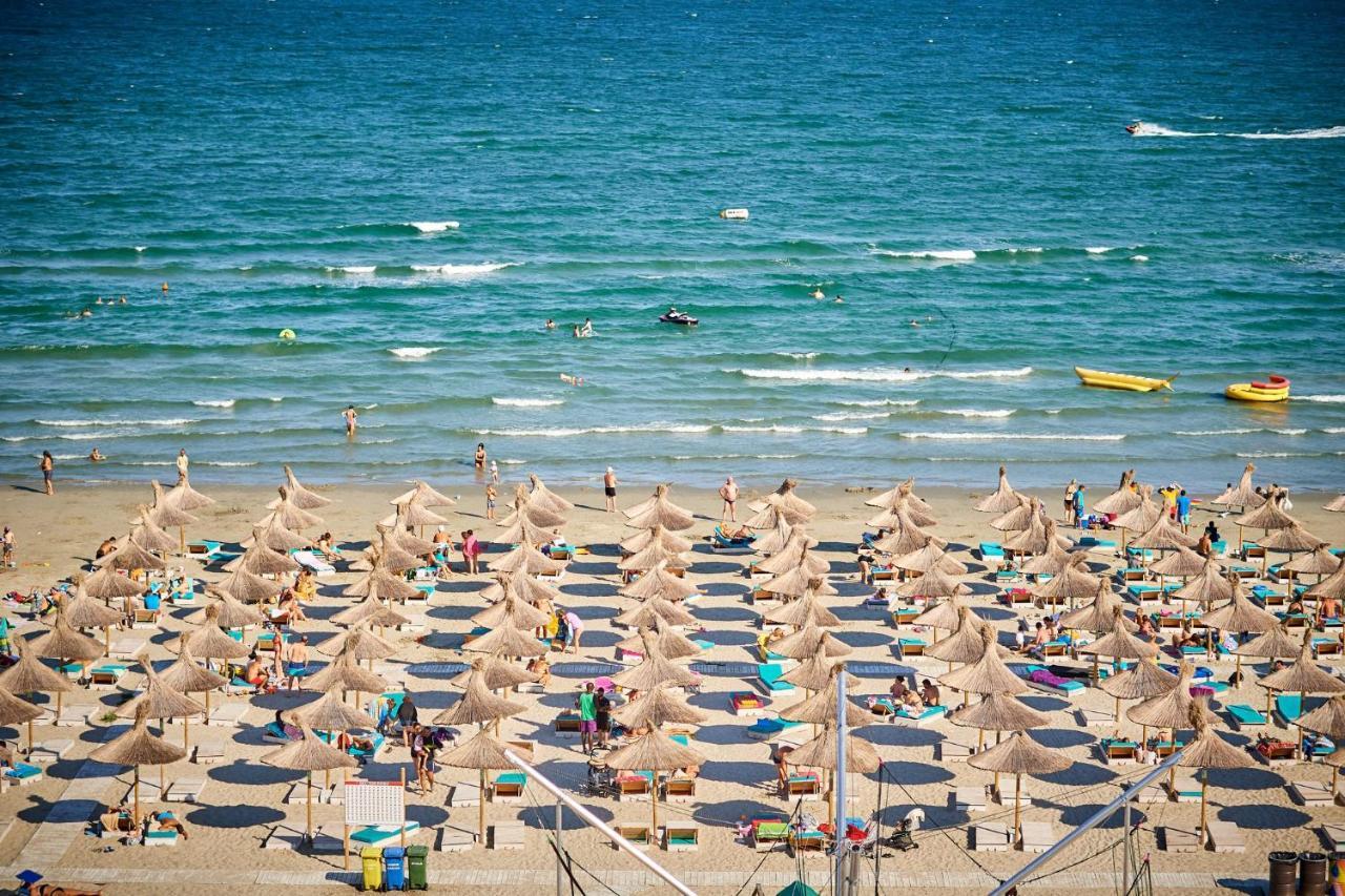 Summer Studio Spa N Pools Beach Resort Năvodari Extérieur photo